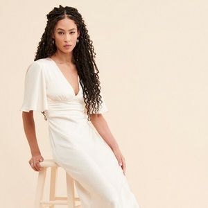 KEEPSAKE FLUTTER SLEEVE COLUMN GOWN